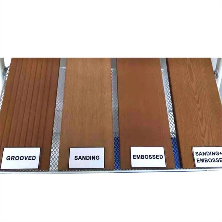 Deck de Calçadão de Plástico